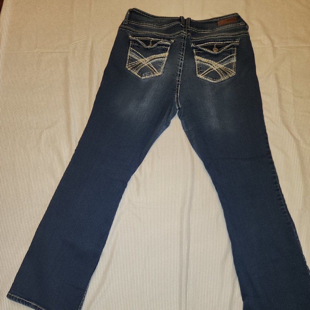 Juniors' WallFlower  Luscious Curvy Bootcut Jeans size 17